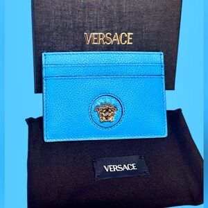 Versace NEW Pebbled Leather Card Holder Blue Gold Medusa Head Dust Bag & Box